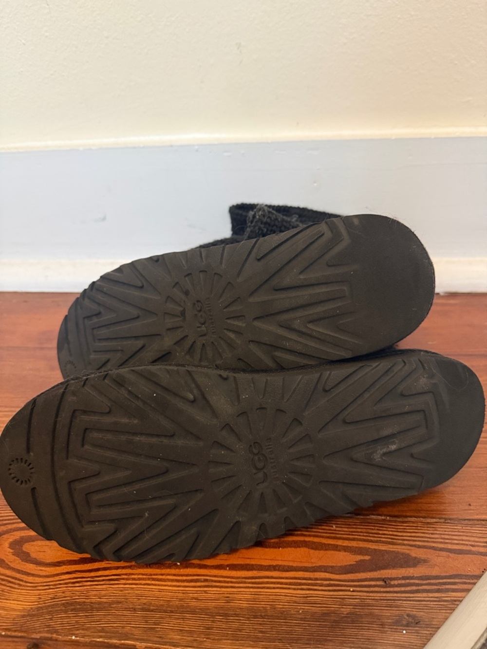 UGG Black Knit Button-Detail Boot Cuffs - Picture 4 of 4